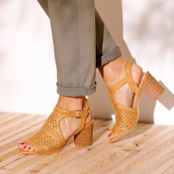 Sandály s ažurou a otevřenou špičkou karamelová  - Blancheporte